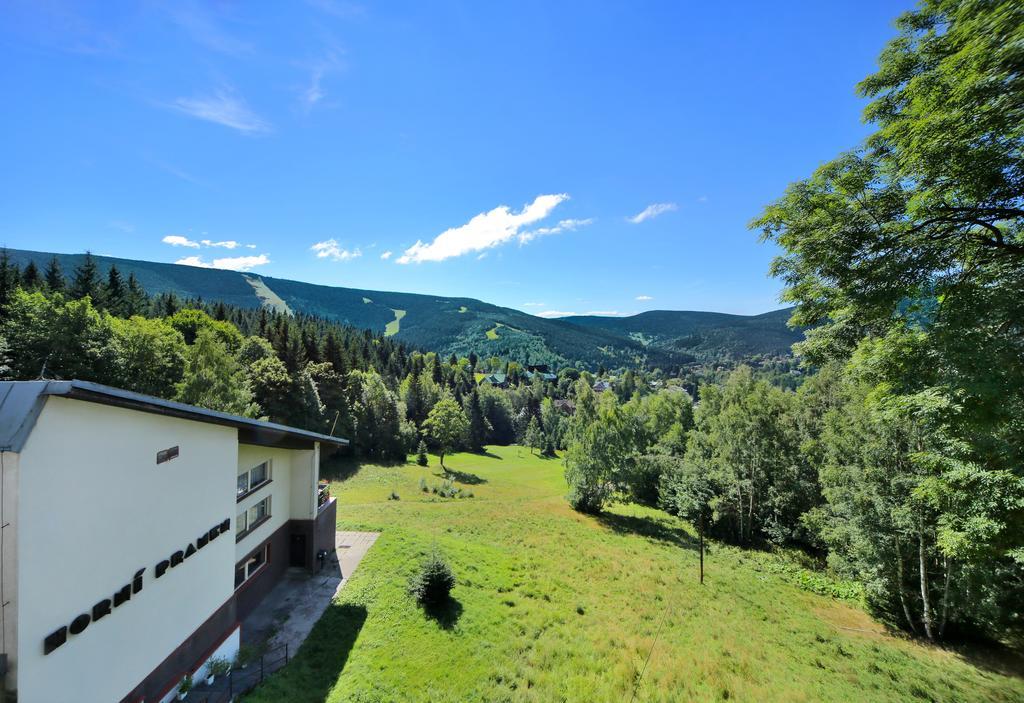 Hotel Horni Pramen Špindlerŭv Mlýn Екстериор снимка
