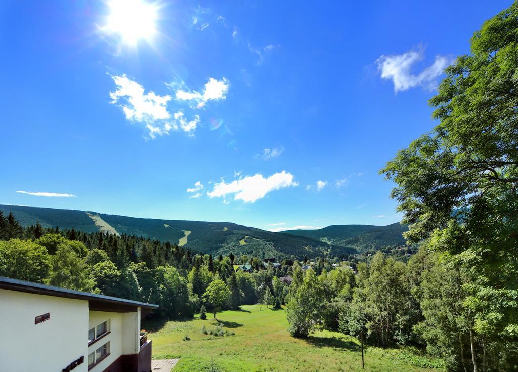 Hotel Horni Pramen Špindlerŭv Mlýn Екстериор снимка