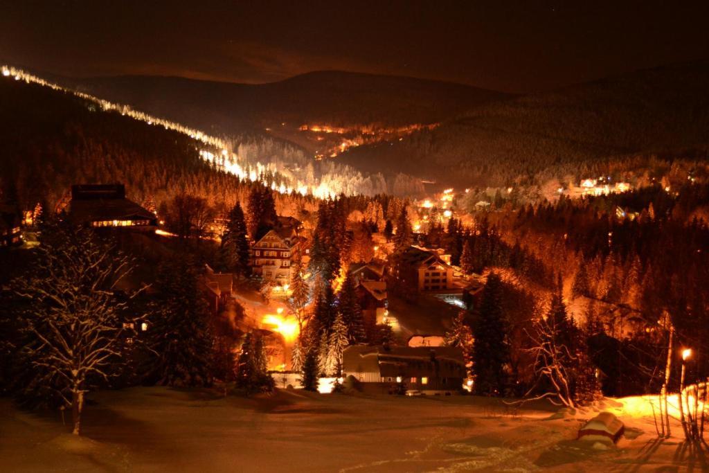 Hotel Horni Pramen Špindlerŭv Mlýn Екстериор снимка